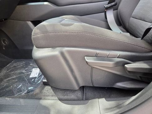 New 2026 Chevrolet Equinox LT image 23