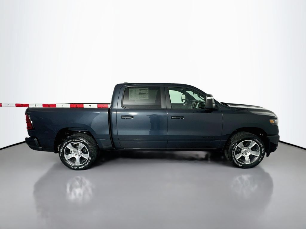 New 2026 RAM 1500 Express AWD/4WD image 8