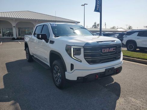 Certified 2024 GMC Sierra 1500 AT4 w/ Technology Package AWD/4WD image 8