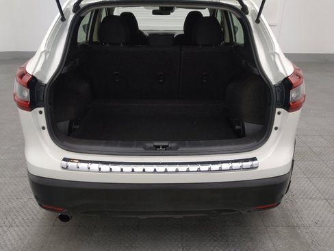 Used 2020 Nissan Rogue Sport S image 29