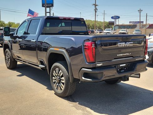 Used 2024 GMC Sierra 2500 Denali Ultimate w/ Max Trailering Package AWD/4WD image 3