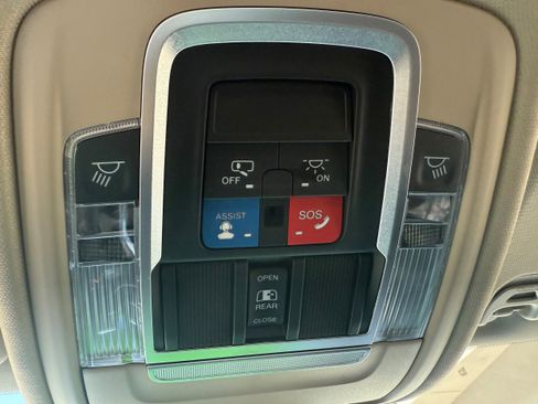 Certified 2021 RAM 1500 Laramie image 28