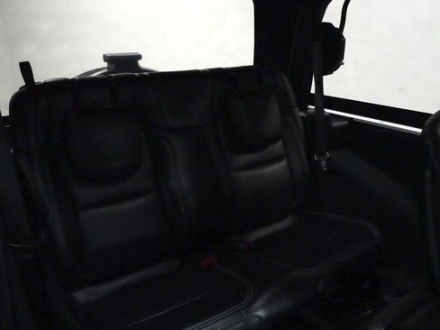 Used 2021 Jeep Wrangler Sport image 6