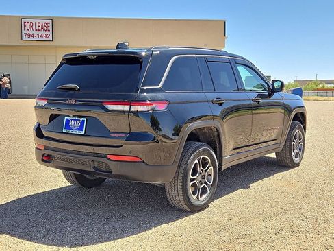 Used 2022 Jeep Grand Cherokee Trailhawk w/ ADV Protech Group II AWD/4WD image 5