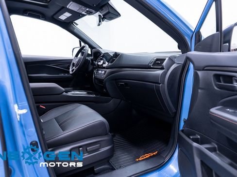 Used 2025 Honda Passport TrailSport image 46