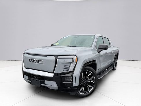 Used 2024 GMC Sierra EV Denali AWD/4WD image 1