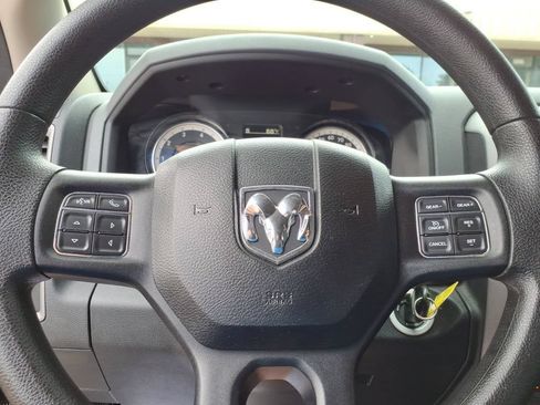 Used 2016 RAM 1500 ST AWD/4WD image 19