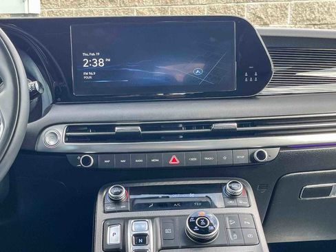 Used 2024 Hyundai Palisade Calligraphy image 12