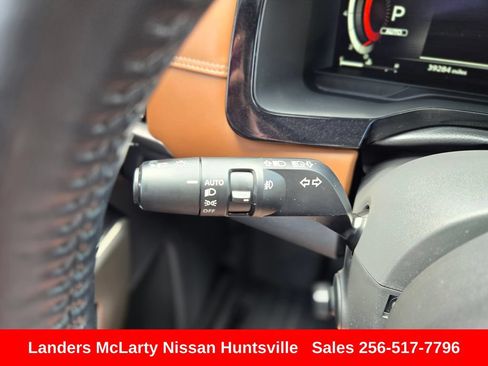 Used 2023 Nissan Pathfinder Platinum w/ Cargo Package AWD/4WD image 30