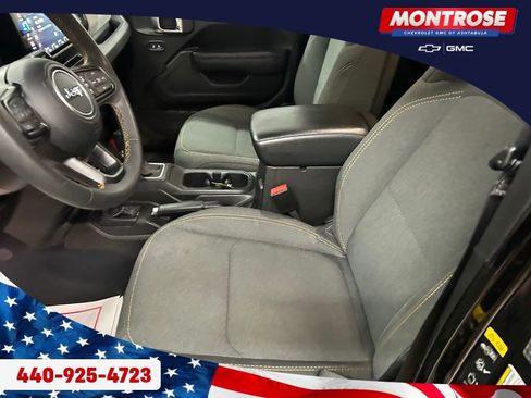Used 2024 Jeep Wrangler Unlimited w/ Convenience Group AWD/4WD image 11