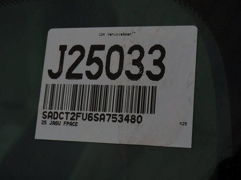 Used 2025 Jaguar F-PACE R-Dynamic S image 32