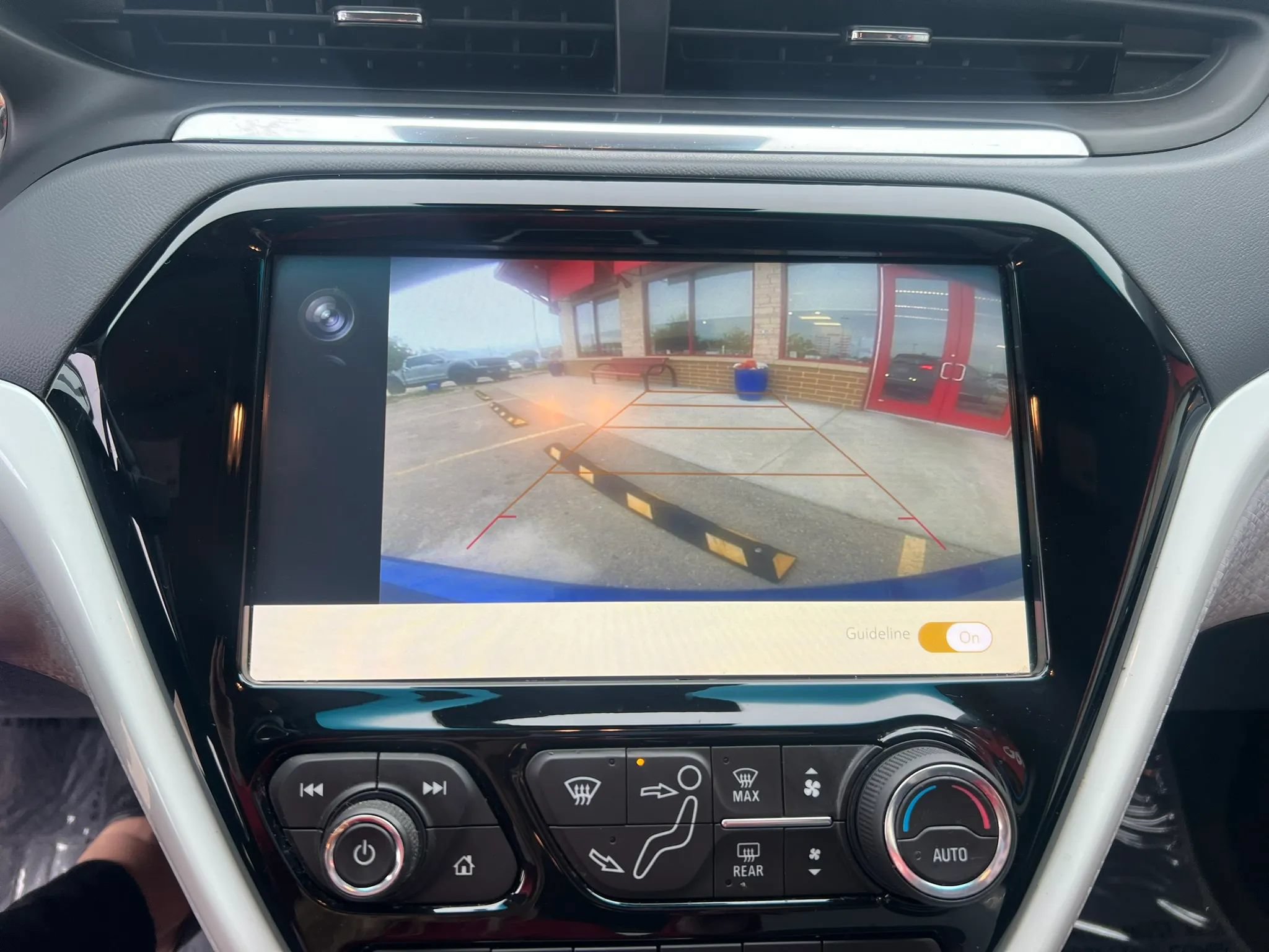 Used 2021 Chevrolet Bolt LT FWD image 15