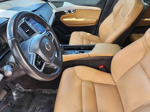 Used 2017 Volvo XC90 T6 Momentum w/ Vision Package AWD/4WD image 7