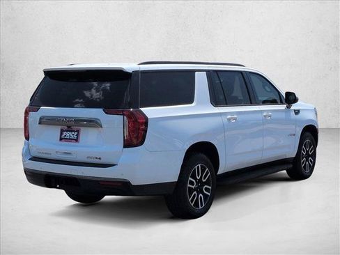 Used 2022 GMC Yukon XL AT4 AWD/4WD image 8