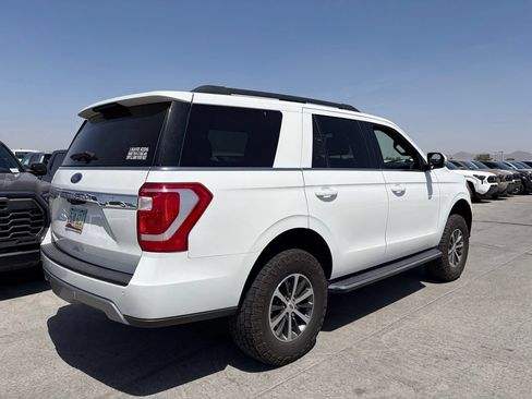 Used 2020 Ford Expedition XLT w/ Equipment Group 202A AWD/4WD image 2