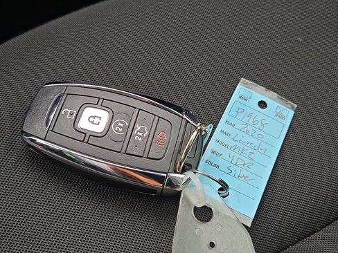 Used 2020 Lincoln MKZ w/ Convenience Package FWD image 29
