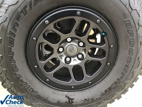 Used 2023 Jeep Wrangler Unlimited Rubicon w/ Xtreme 35 Tire Package image 7