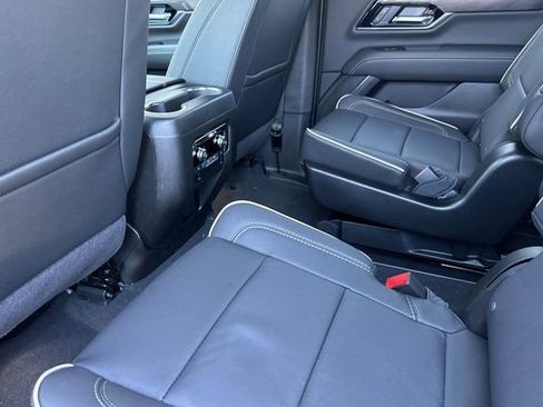 New 2026 GMC Yukon XL Elevation image 13