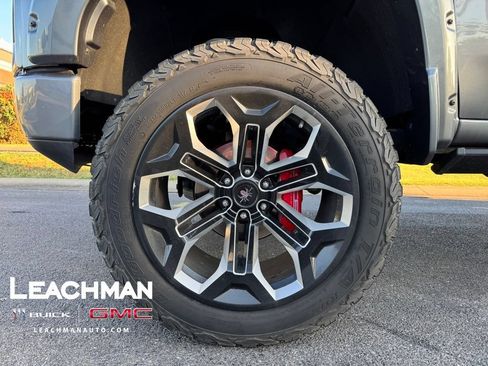 Used 2021 GMC Sierra 1500 AT4 AWD/4WD image 8