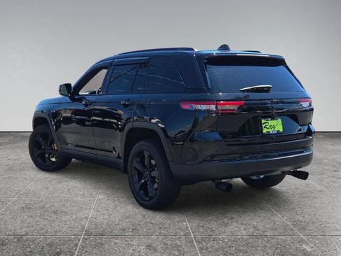 Certified 2023 Jeep Grand Cherokee Altitude AWD/4WD image 8