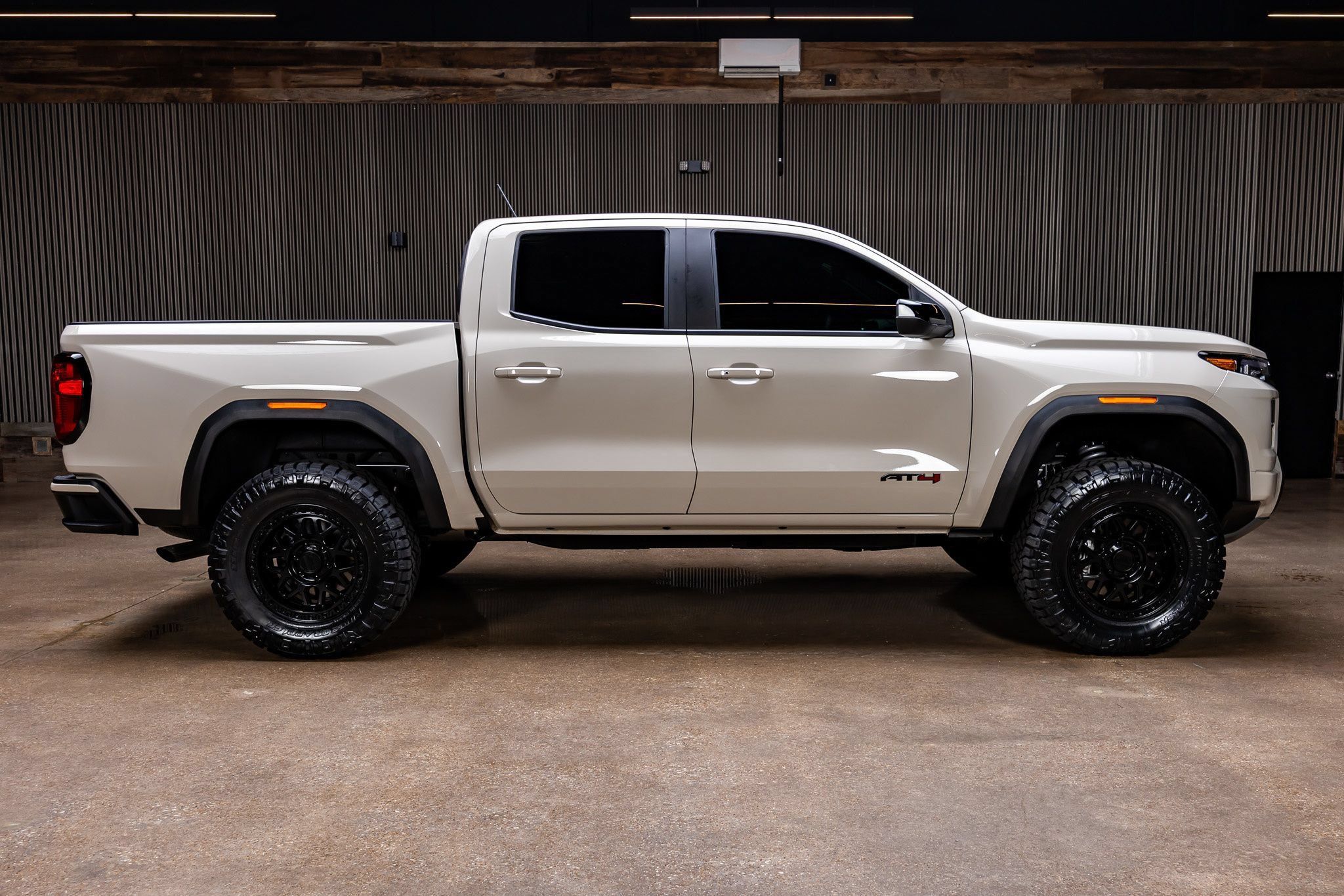 Used 2026 GMC Canyon AT4 AWD/4WD image 11
