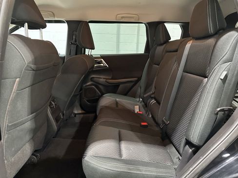 Used 2022 Mitsubishi Outlander ES image 14