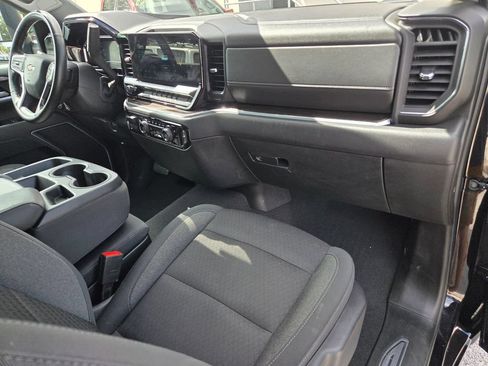 Used 2025 Chevrolet Silverado 2500 LT w/ Convenience Package AWD/4WD image 18