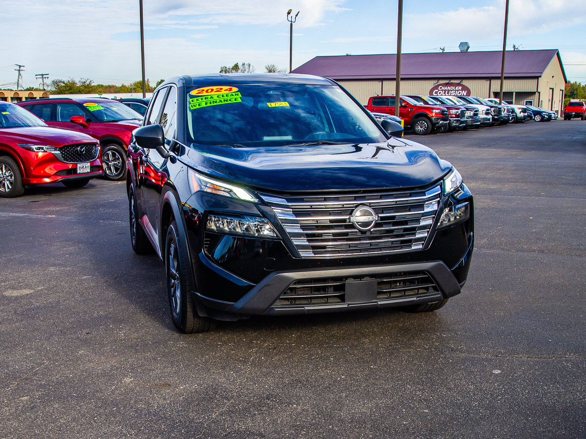 Used 2024 Nissan Rogue S FWD image 10