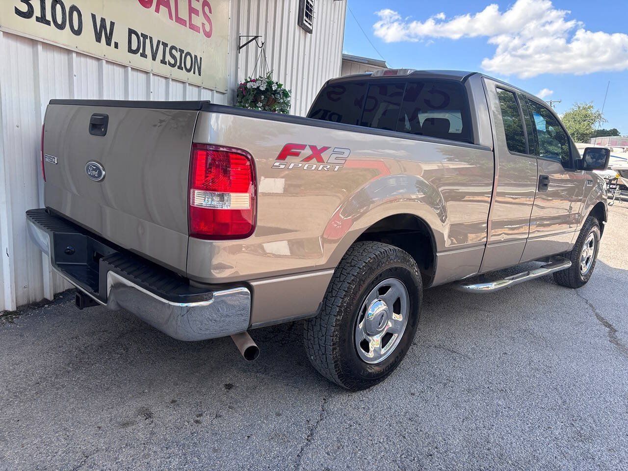 Used 2004 Ford F150 XL RWD image 2