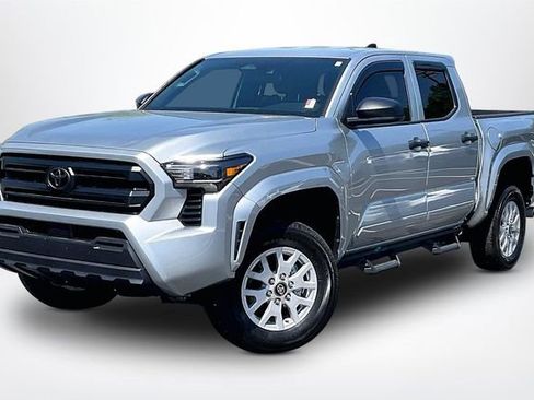 Used 2025 Toyota Tacoma SR AWD/4WD image 2