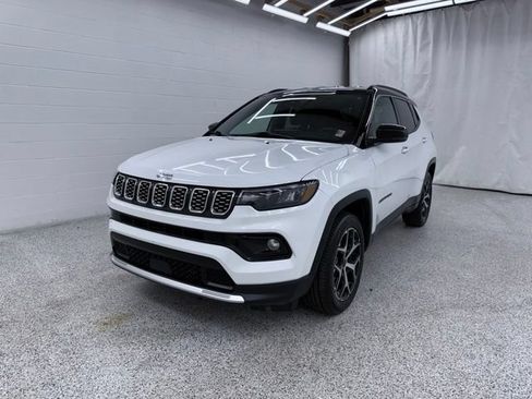 Used 2025 Jeep Compass Limited AWD/4WD image 5