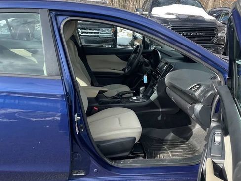 Used 2017 Subaru Impreza 2.0i Premium image 9