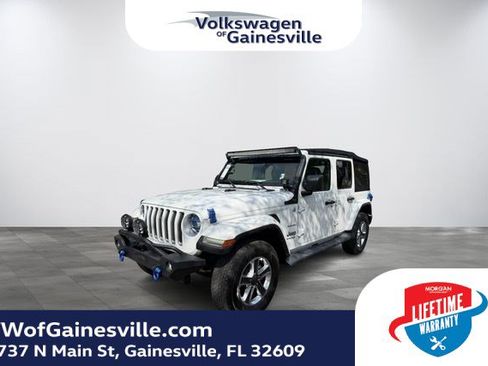 Used 2018 Jeep Wrangler Unlimited Sahara AWD/4WD image 3