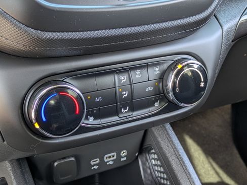 Used 2023 Chevrolet TrailBlazer LT image 24