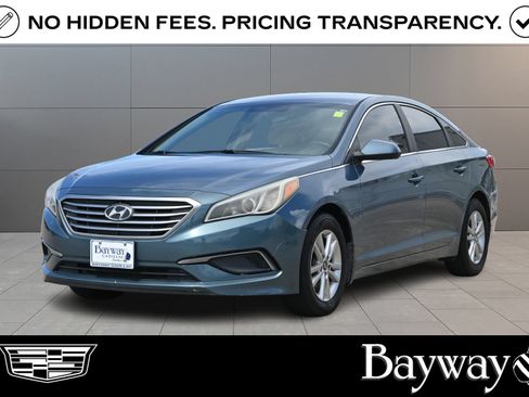 Used 2017 Hyundai Sonata SE w/ Winter Weather Package FWD image 1