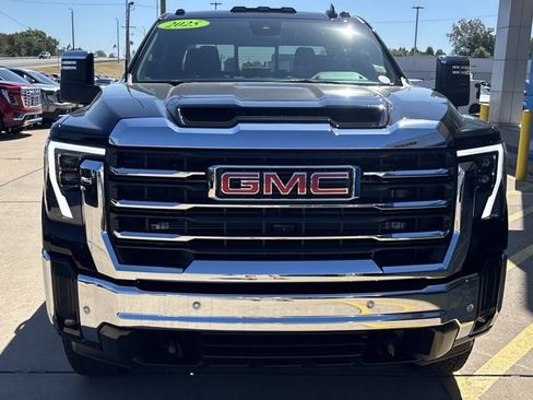 Used 2025 GMC Sierra 2500 SLT w/ SLT Premium Package AWD/4WD image 12