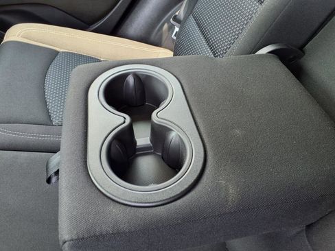 Used 2022 GMC Terrain SLE image 15