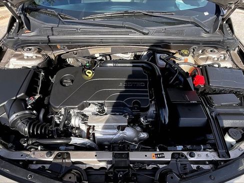 Used 2022 Chevrolet Malibu LT image 33