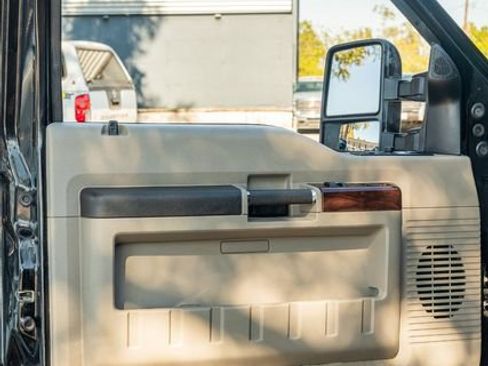 Used 2008 Ford F250 Lariat image 17