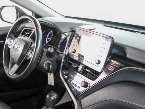 Used 2022 Toyota Camry SE FWD image 25