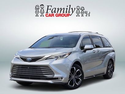 Used 2025 Toyota Sienna Platinum