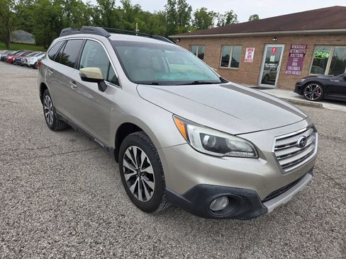 Used 2016 Subaru Outback 2.5i Limited AWD/4WD image 3