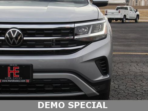 Used 2023 Volkswagen Atlas Cross Sport SE image 5