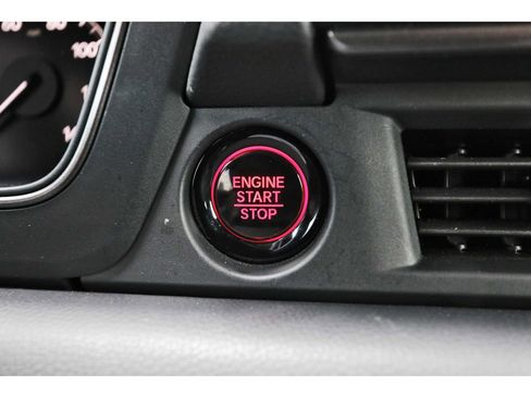 Used 2025 Honda Pilot TrailSport image 28