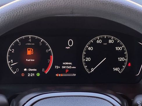 Used 2023 Honda Pilot LX image 16