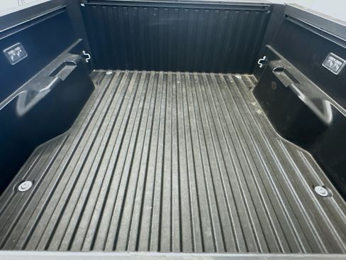 Used 2025 Toyota Tacoma SR5 AWD/4WD image 30