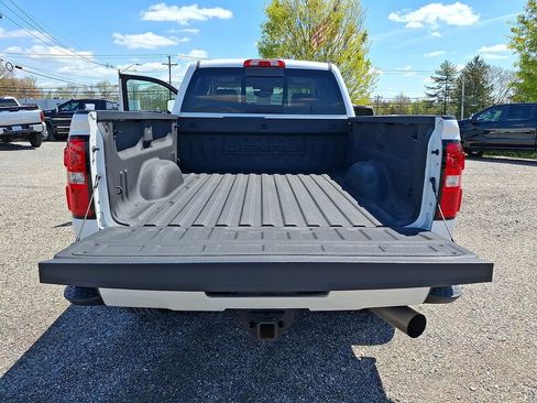 Used 2019 GMC Sierra 2500 Denali w/ Duramax Plus Package AWD/4WD image 30