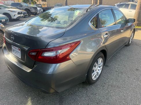 Used 2018 Nissan Altima 2.5 S w/ S Convenience Package image 4