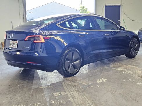 Used 2020 Tesla Model 3 Standard Range RWD image 4