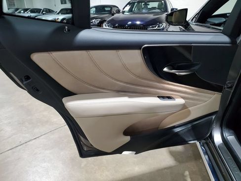 Used 2023 Lexus LS 500 w/ Interior Upgrade Package RWD image 28